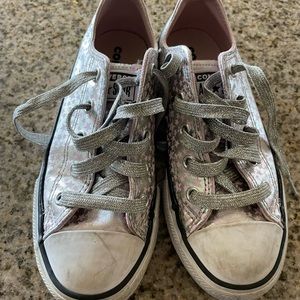 Girls size 13T converse shoes!